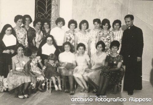 gruppo con padre paolino